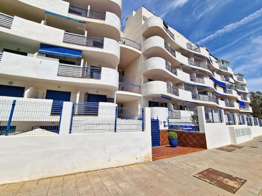 Appartamento Acogedor Piso Con Terraza Y Parking! Benalmádena Esterno foto
